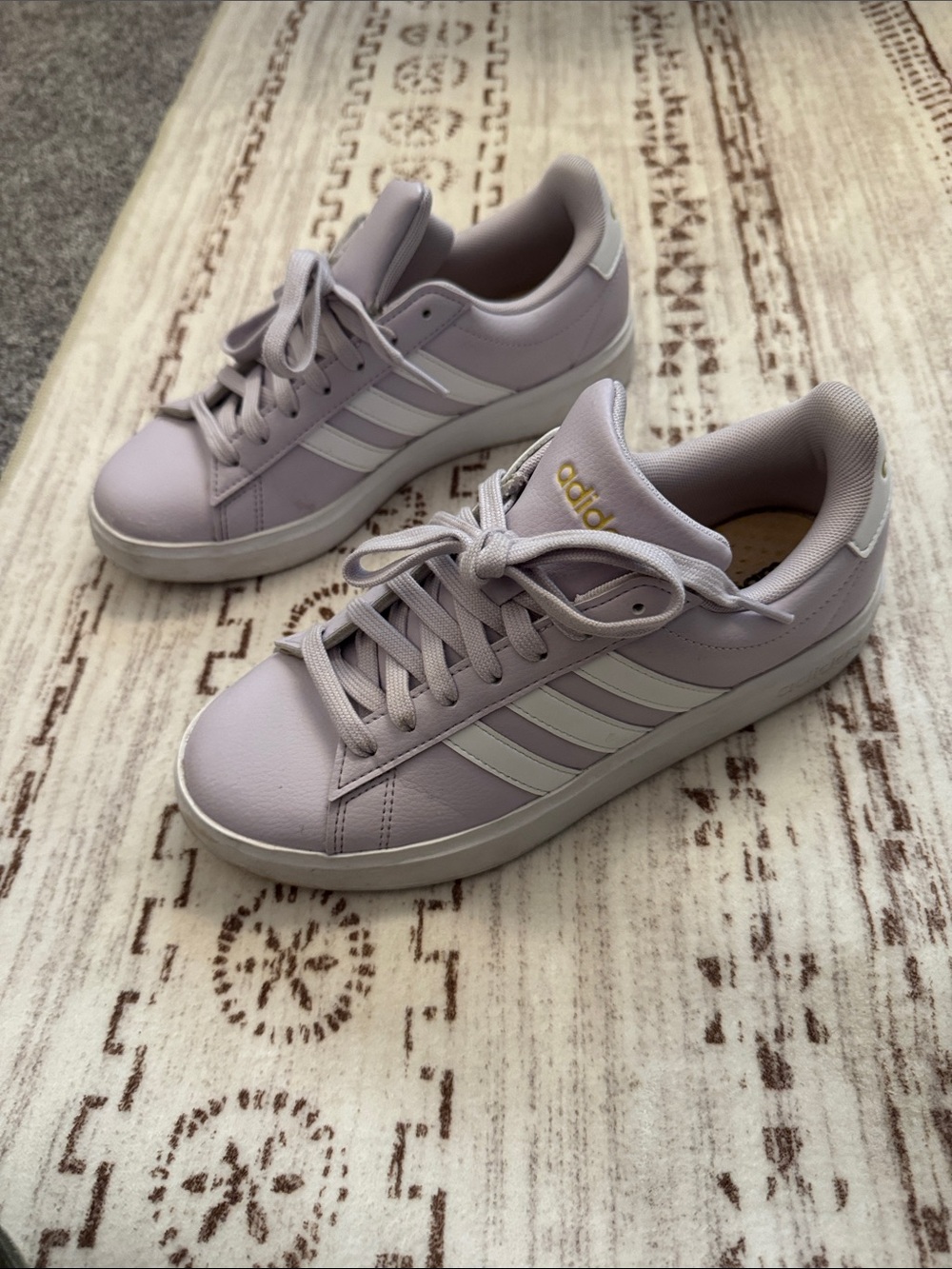 adidas Lavender Low-Top Sneakers with White Stripes - Picture 2 of 10